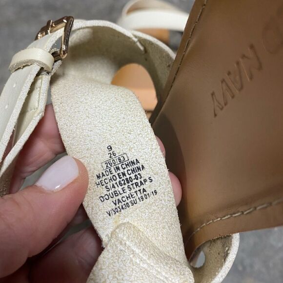 Old Navy Cream Leather Sandal Size 9 - Picture 5 of 5